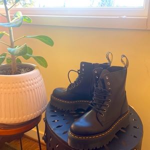 Women’s Dr. Martens Jadon Boot Size 8